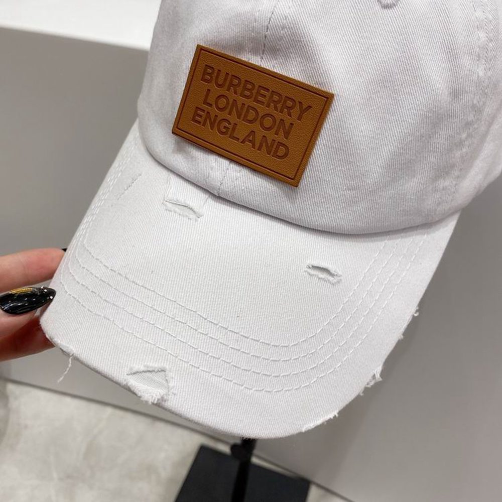 Bv*b*rry Hat